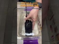 Résistance à l'eau du walkie-talkie M-1688