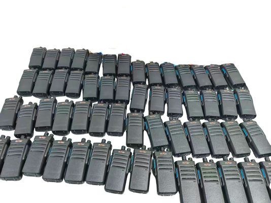 acheter BF-9700 Waterproof IP67 Walkie Talkie with 2800mAh Battery 16 Channels VHF UHF Digital Two-Way Radio fabrication en ligne