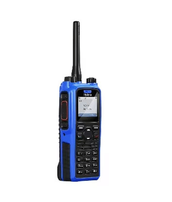 Radio à double voie imperméable aux normes PD795EX FM et aux normes IEC avec protection IP67 contre la poussière et l'eau.