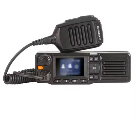 D828 4G UHF VHF Radios à double sens haute puissance pour véhicules Équipement d'interphone Terminal mobile portable 4G LTE Poc